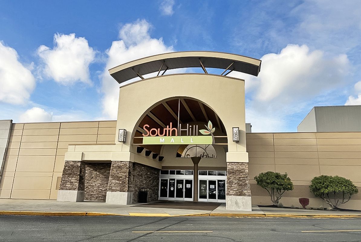South Hill Mall entrance