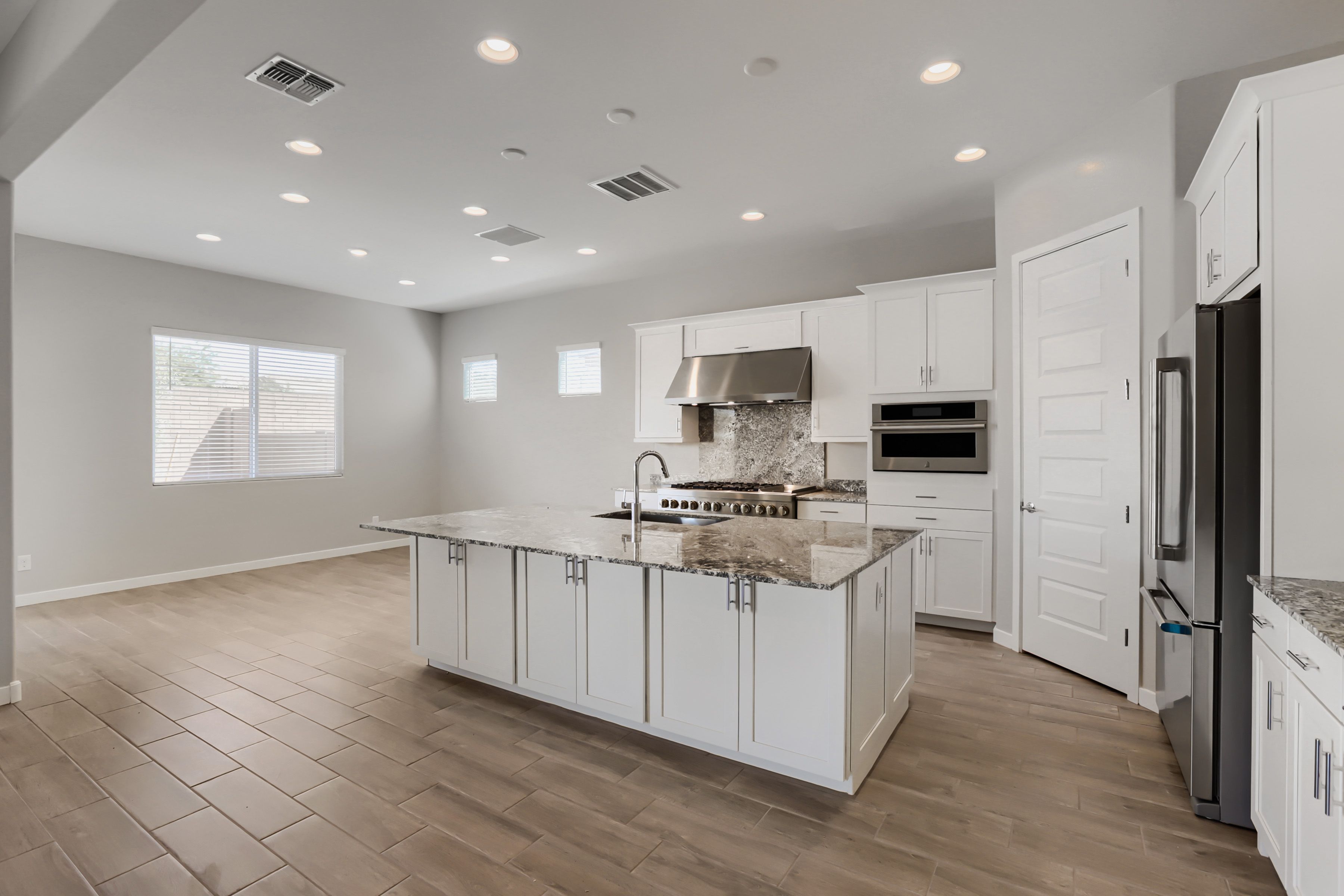 7966 W Rowel Rd   Print Quality   004   04 Kitchen
