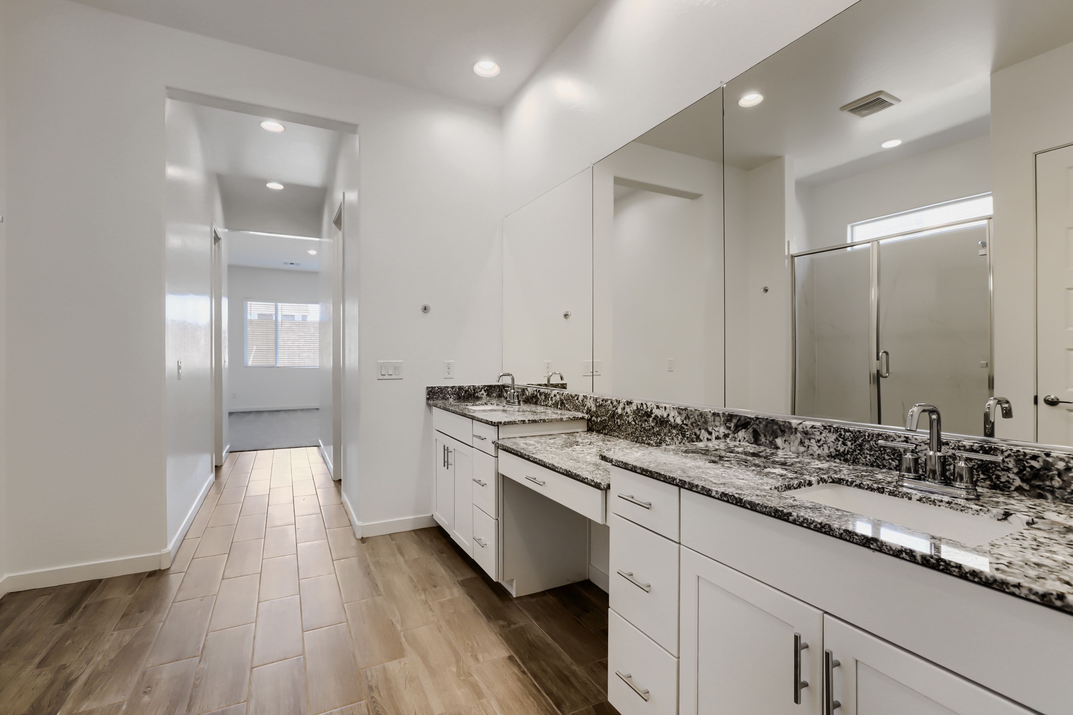 7966 W Rowel Rd   Print Quality   010   10 Primary Bathroom