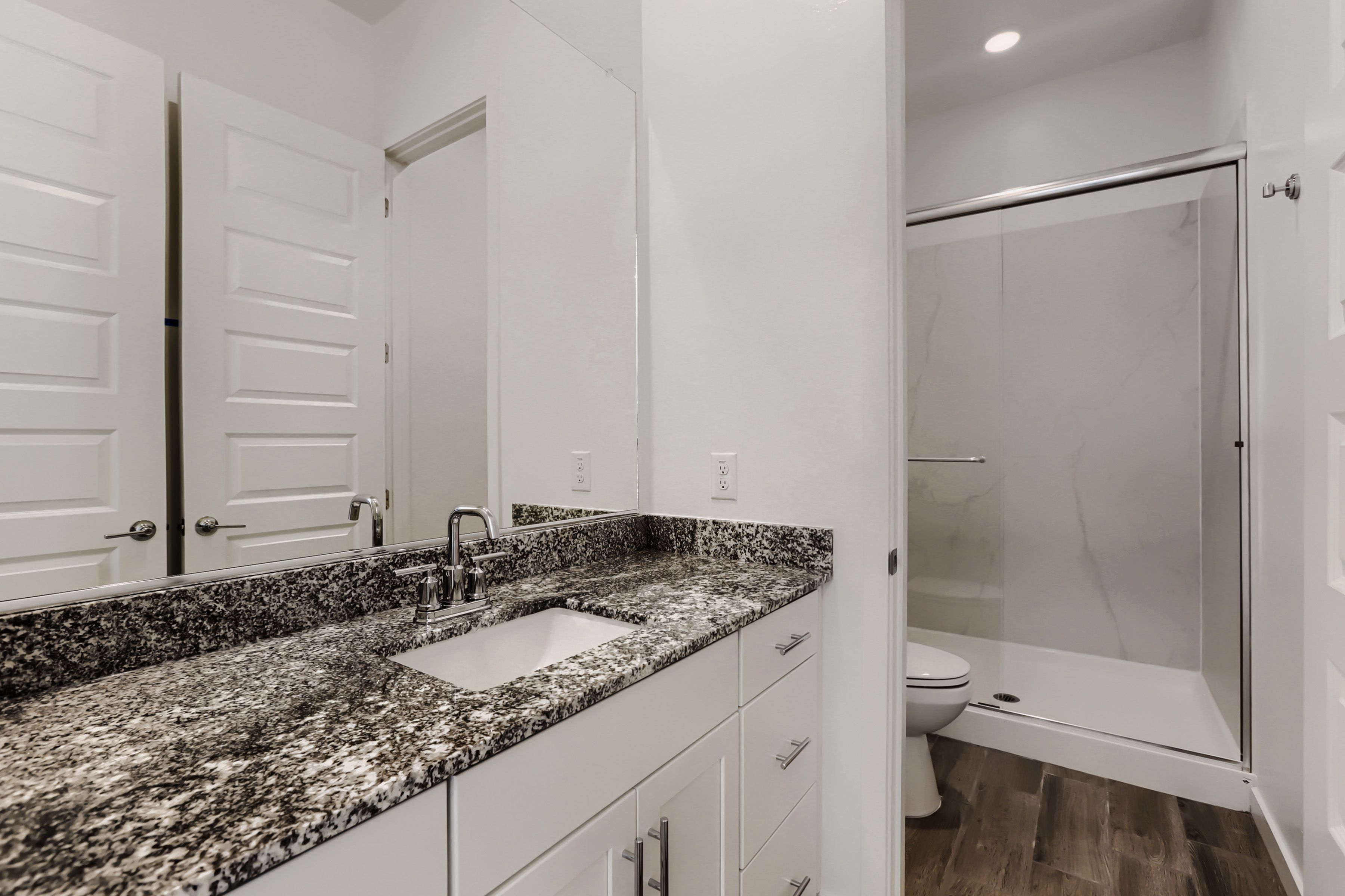 7966 W Rowel Rd   Print Quality   016   16 Bathroom