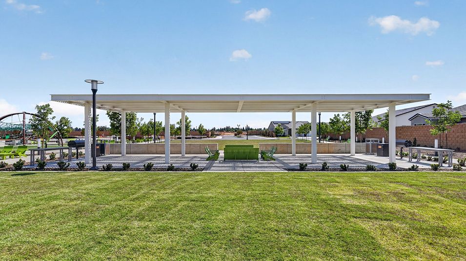 Riverstone Amenity Promenade Park 9of15