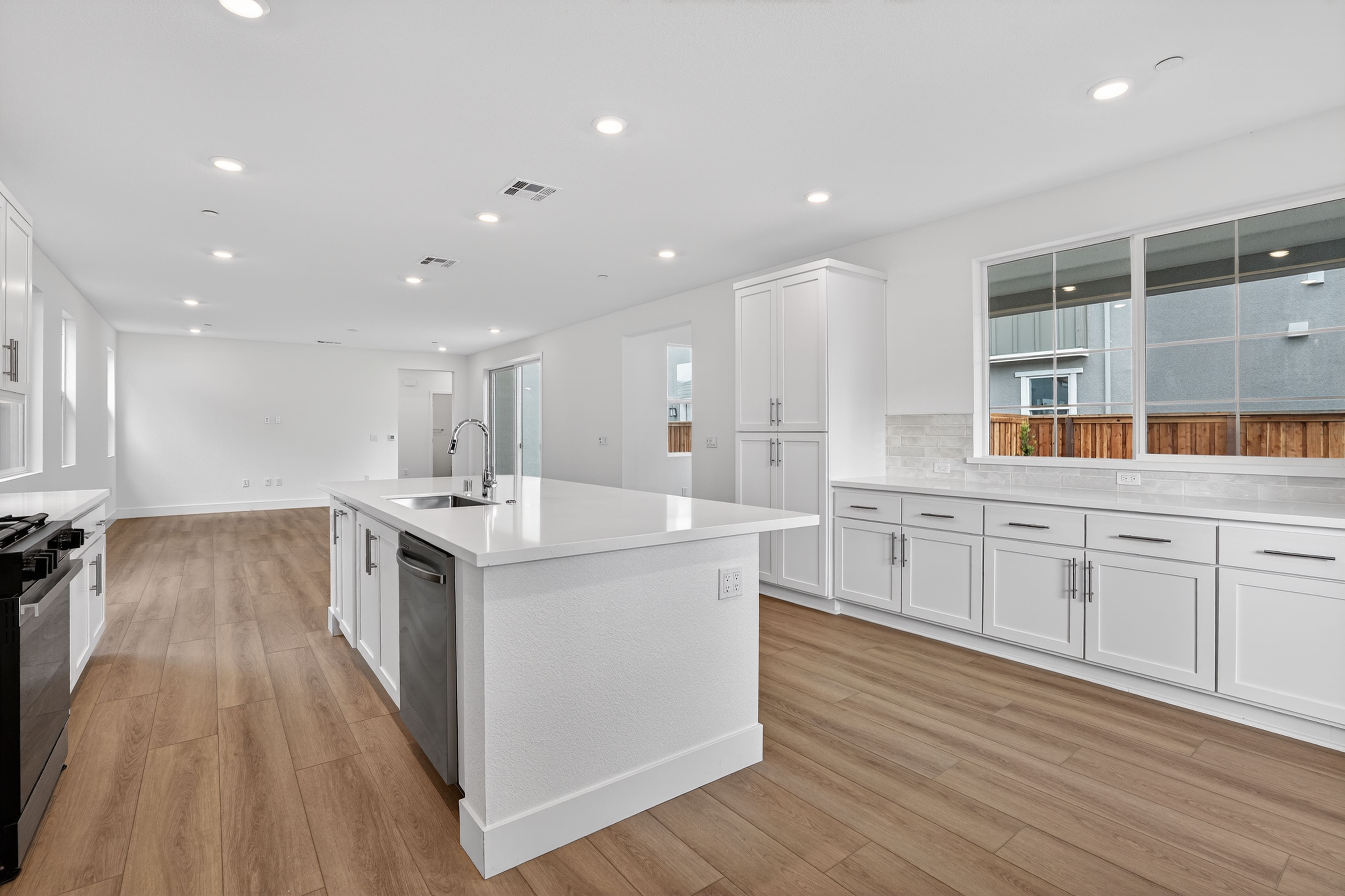 Hawthorn Hills 1 10