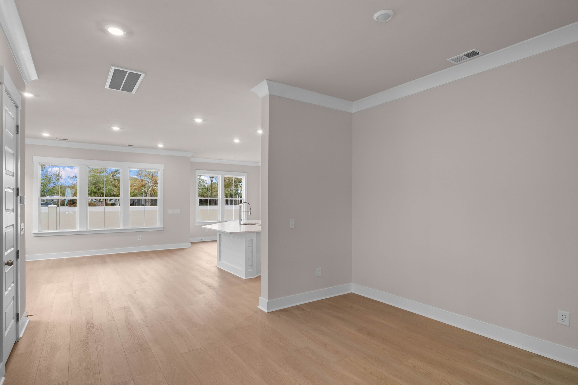 207 Atlantic Breeze living room