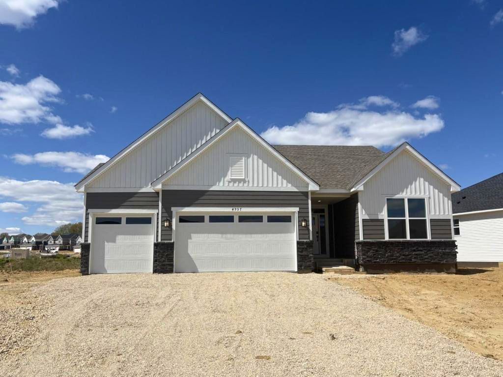 Clearwater - Ponds of Highland Hills - Landmark Collection: Rochester, Minnesota - Lennar