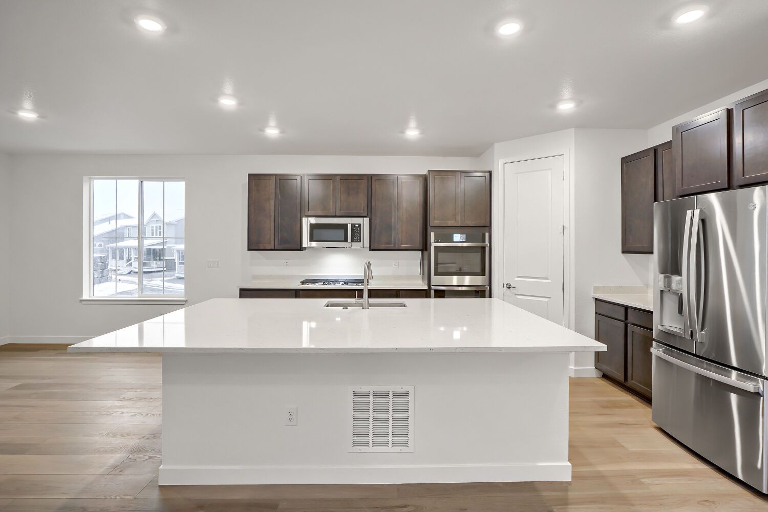 24704 E Kettle Ct   Web Quality   004   04 Kitchen
