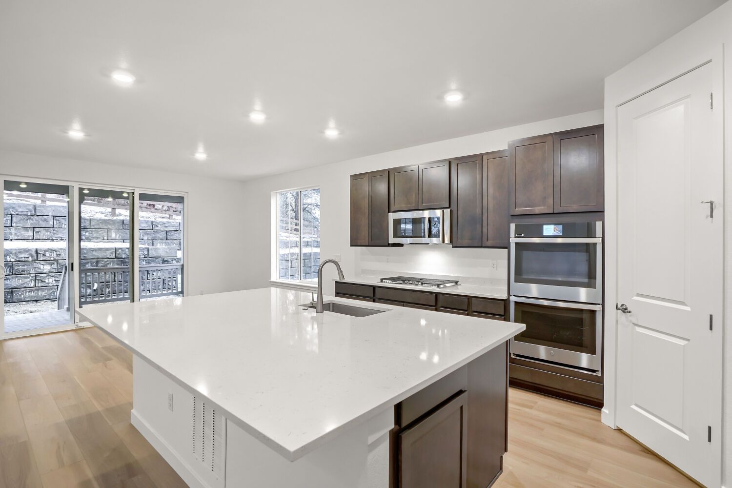 24704 E Kettle Ct   Web Quality   005   05 Kitchen