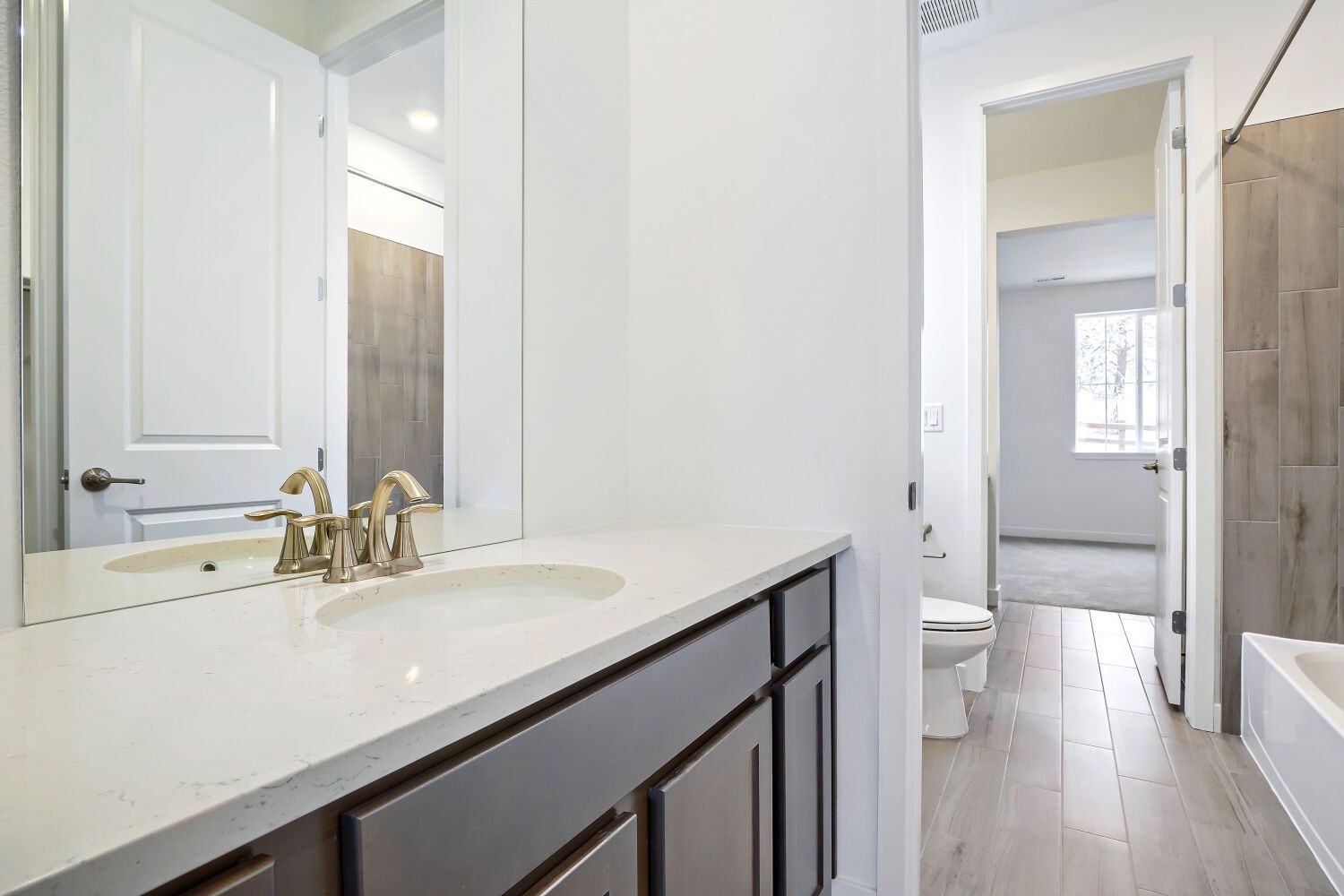 24704 E Kettle Ct   Web Quality   010   10 Bathroom