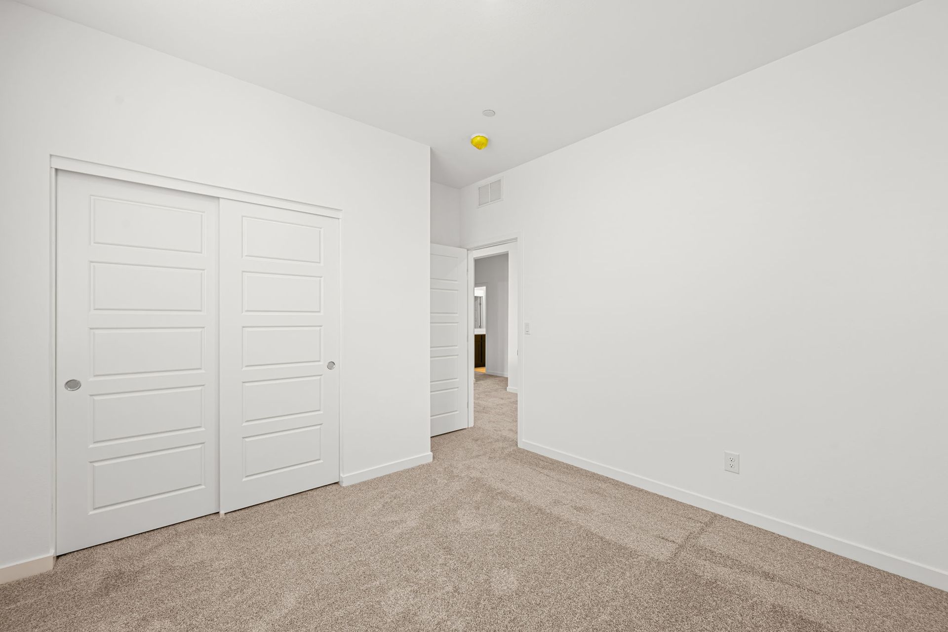 23 web or mls Lennar  1509 CAPRI CASCADES CT 23