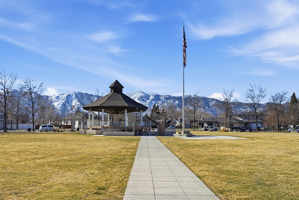 Minden Gazebo Park 1of2