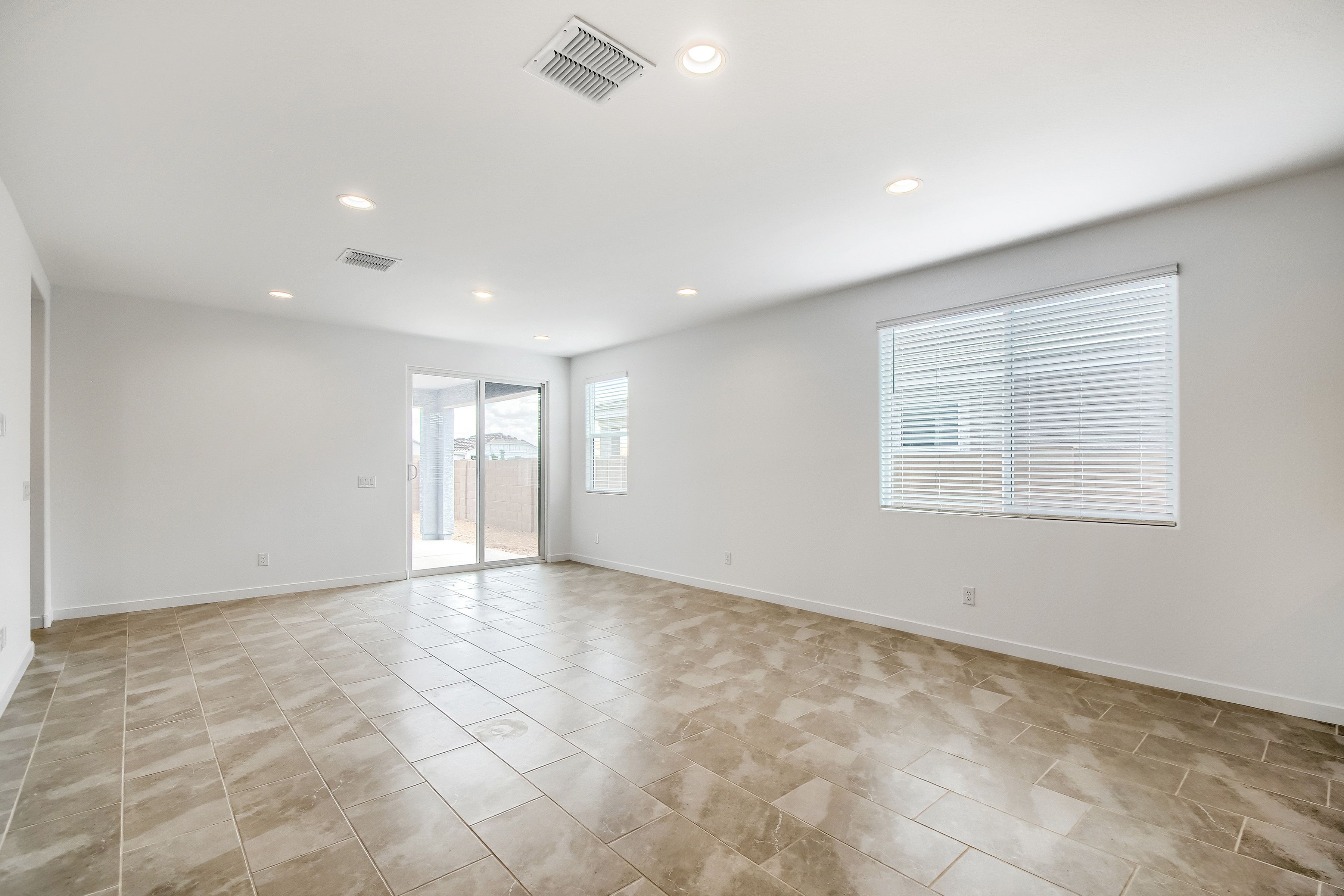 17356 W Gray Fox Trl   Print Quality   002   02 Living Room