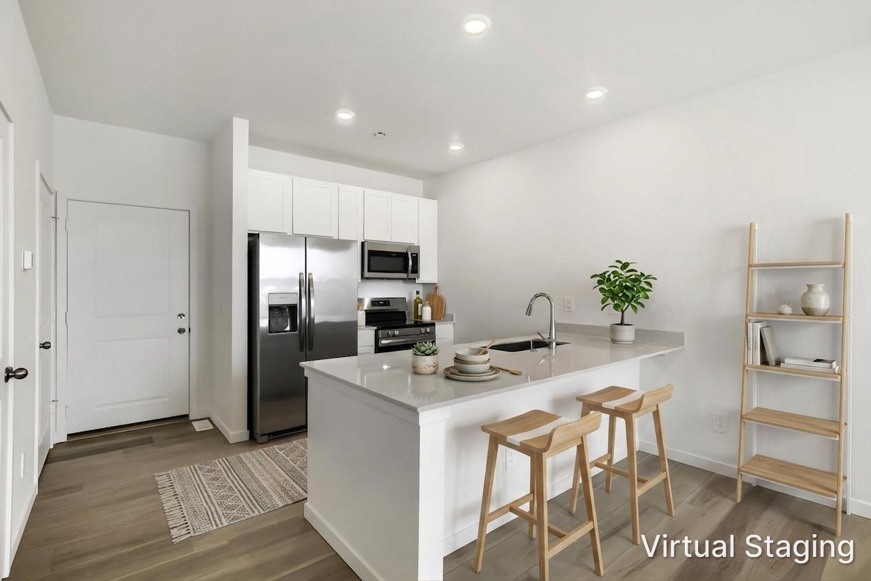 3075 Gladstone Ave Kitchen Virtual Staging