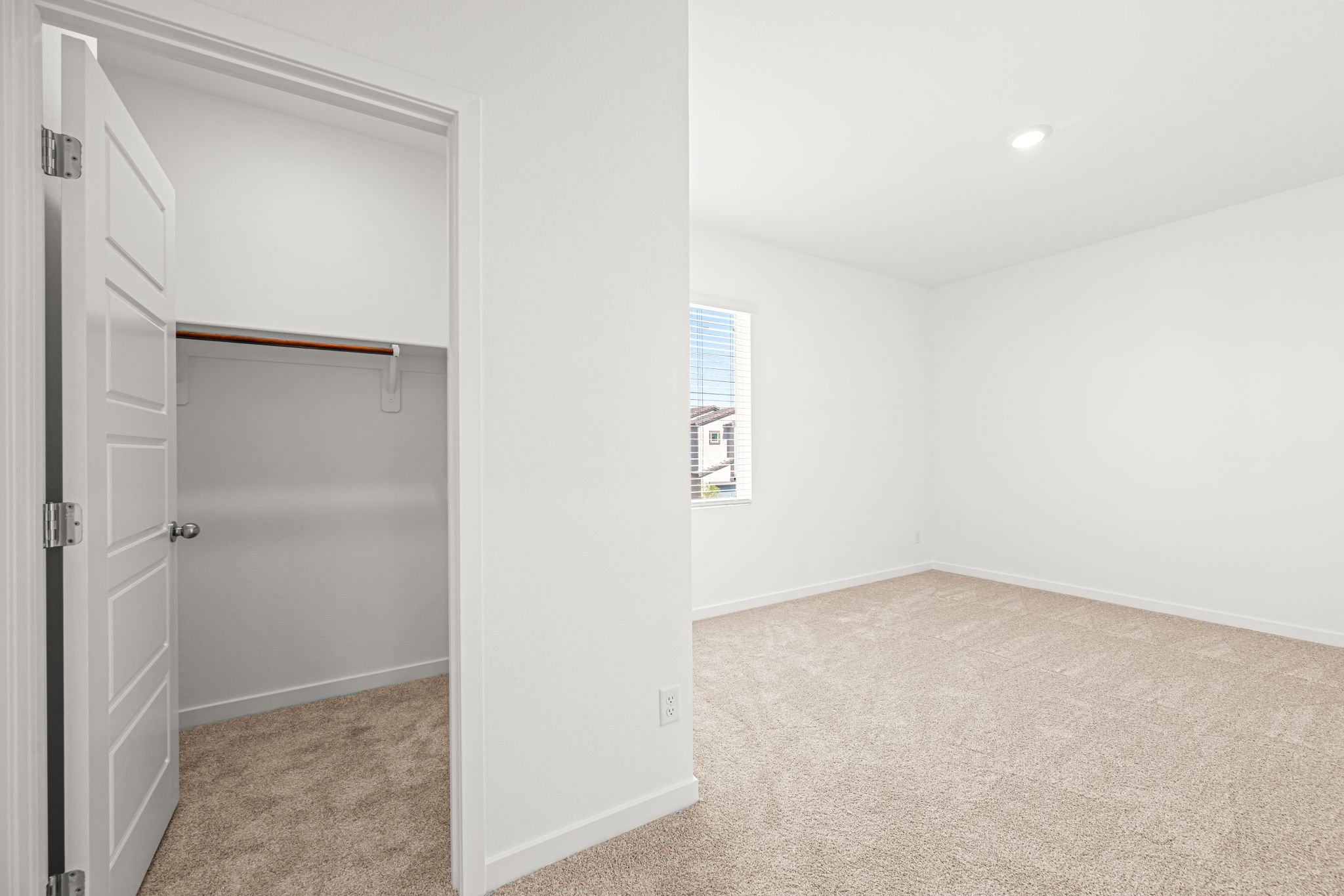 19 web or mls Lennar  8179 Gusty Brook St 19