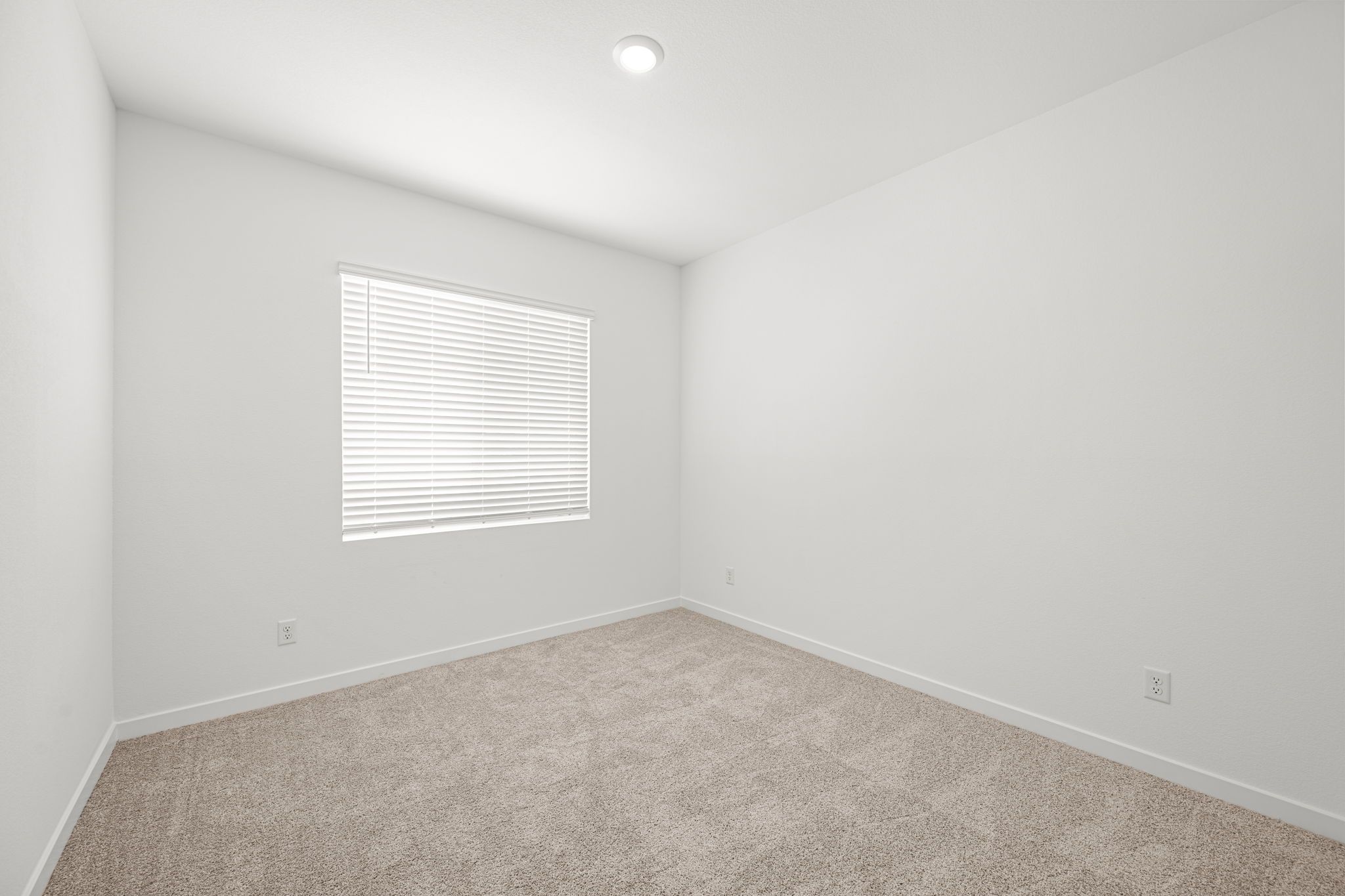 26 web or mls Lennar  8179 Gusty Brook St 26