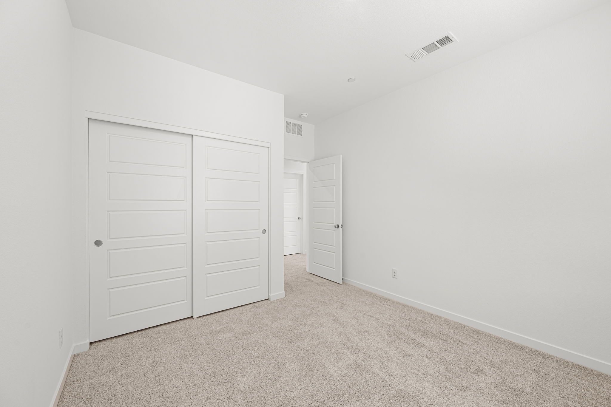 27 web or mls Lennar  8179 Gusty Brook St 27