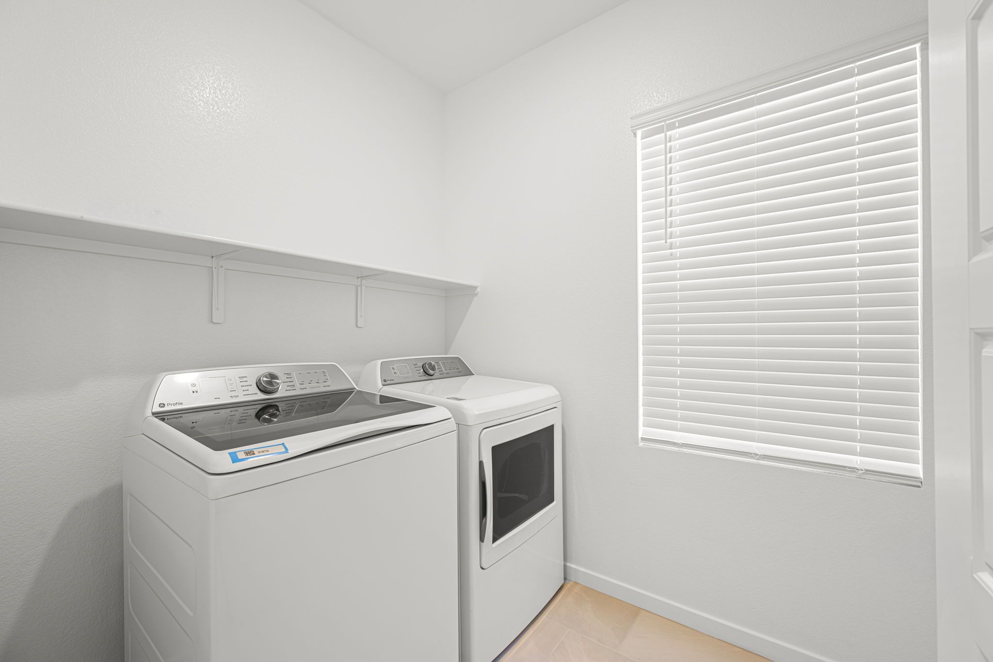 28 web or mls Lennar  8179 Gusty Brook St 28
