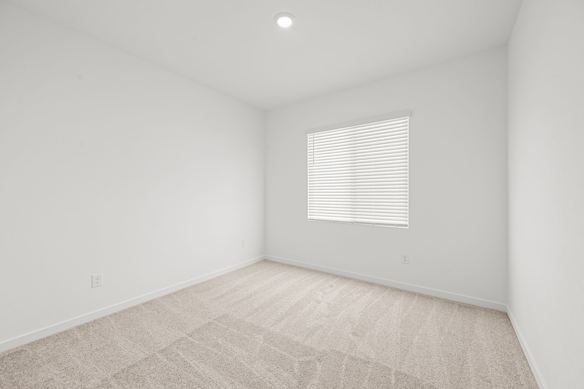 19 web or mls Lennar  3387 DANCING WATERS ST  19