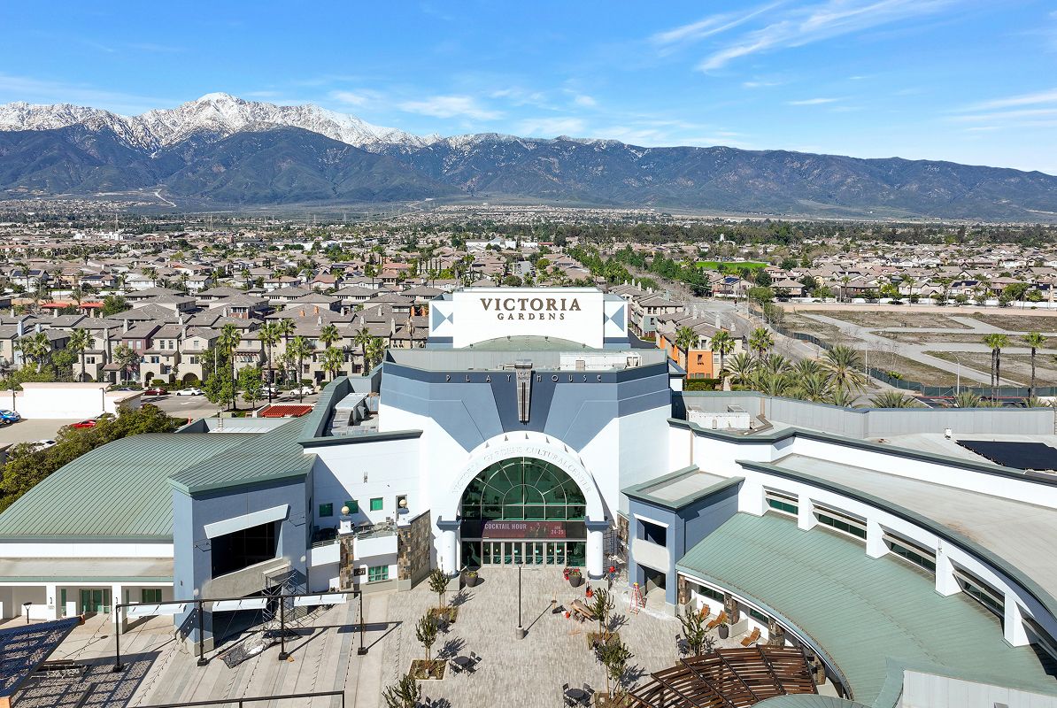 Rancho Cucamonga Shopping Victoria Gardens 6of9