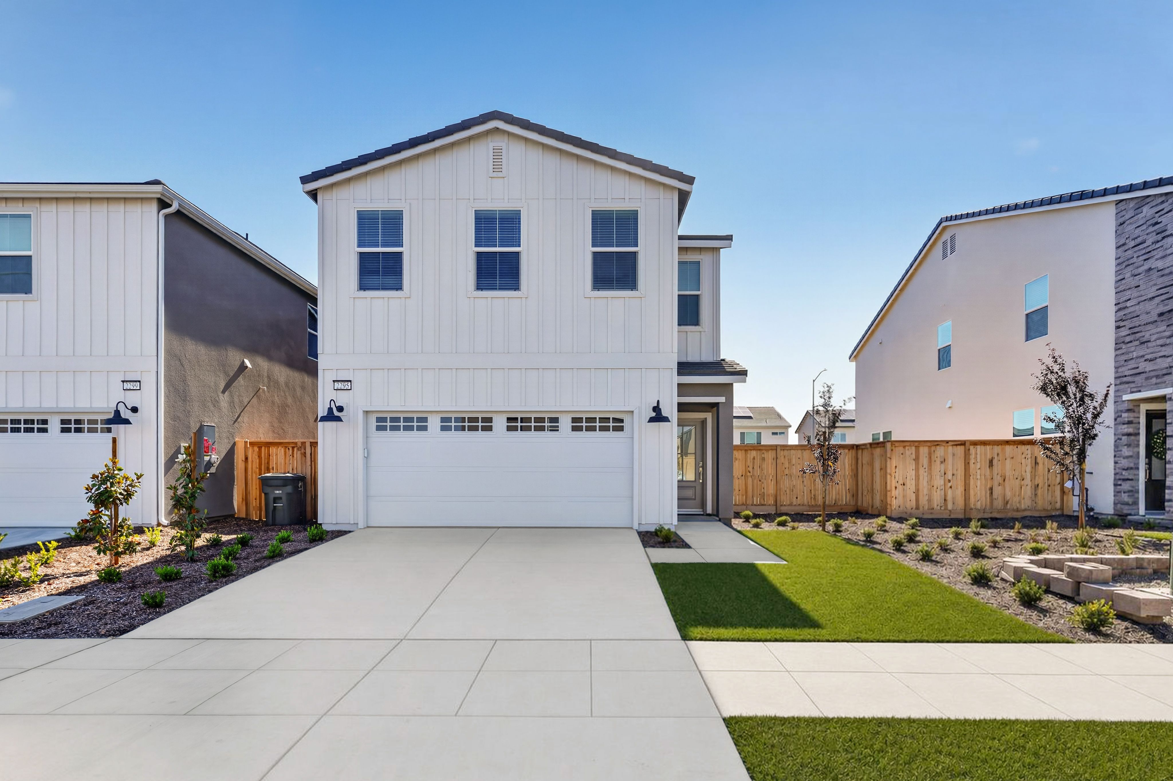 2295 N Preuss Avenue