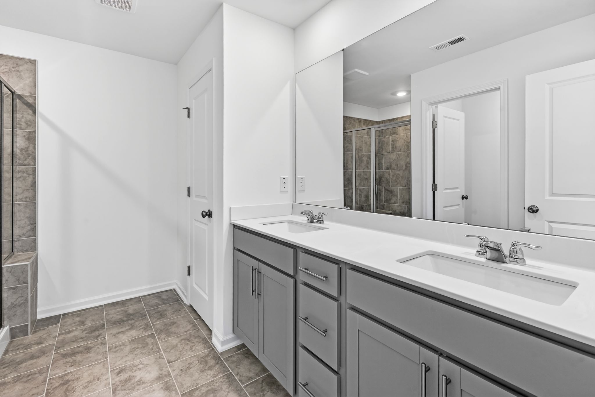 25 1108 Barred Owl Trl Bathroom 8083