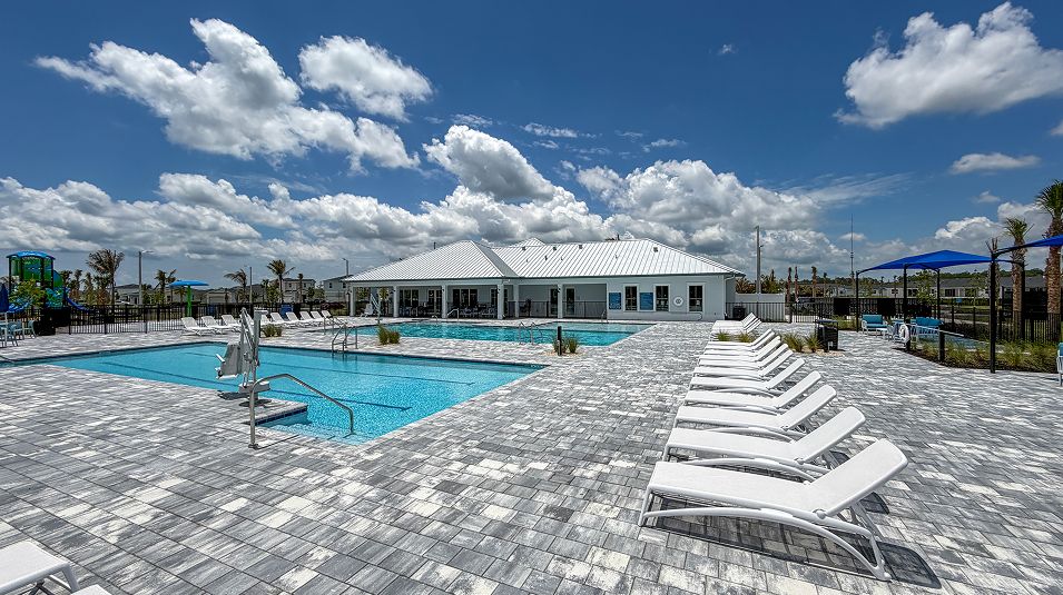 Seagrove Amenity Pool 3of4