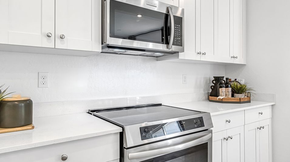 Valencia Corintahlyn EI Stove