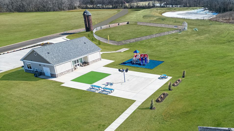 Lisenbee Fields Clubhouse 4of4