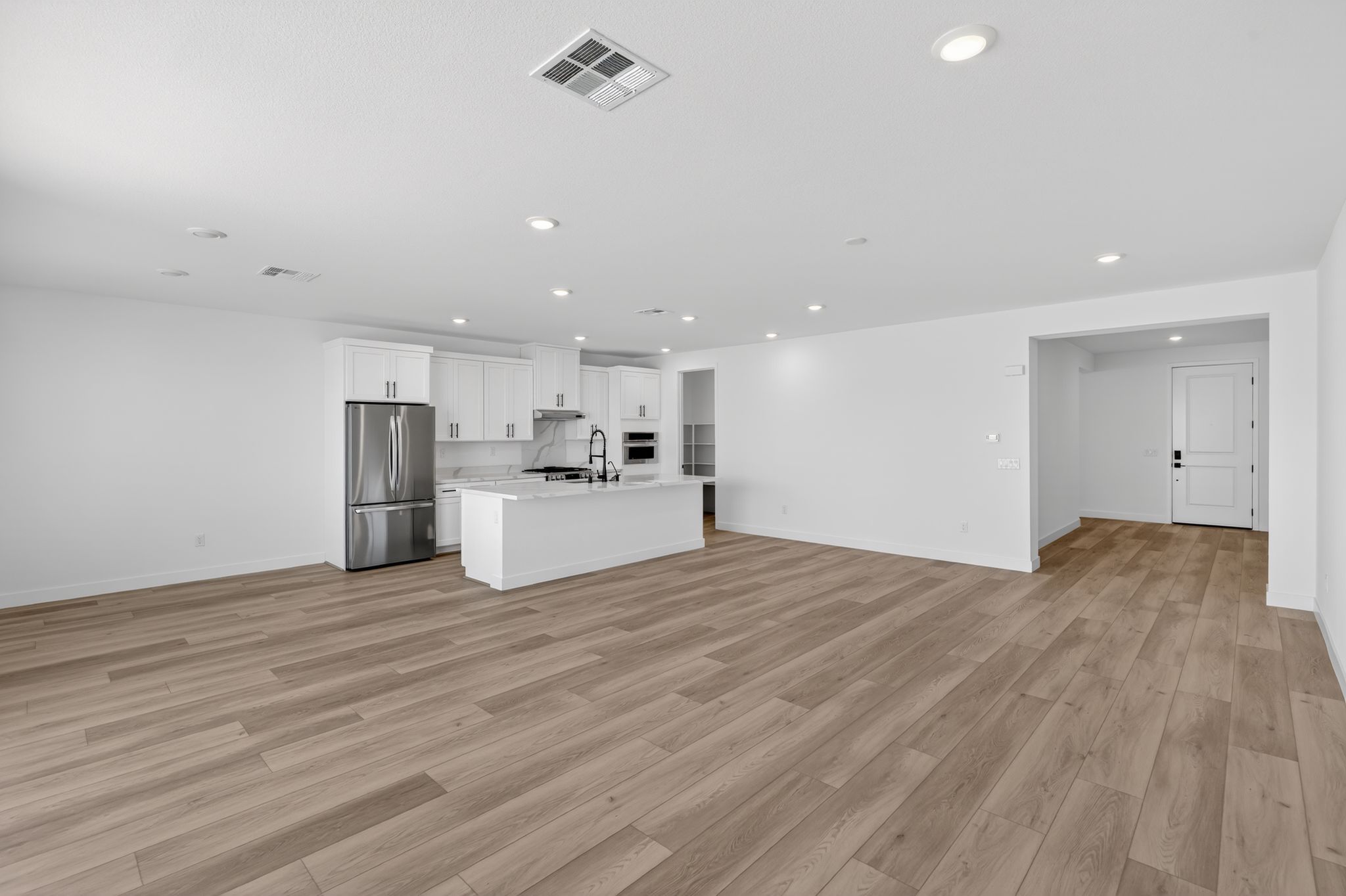 12 3054 W Orco Ln St George UT 84770 Living room  I0 A3460