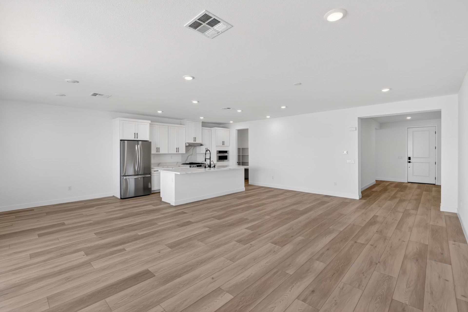 12 3054 W Orco Ln St George UT 84770 Living room  I0 A3460