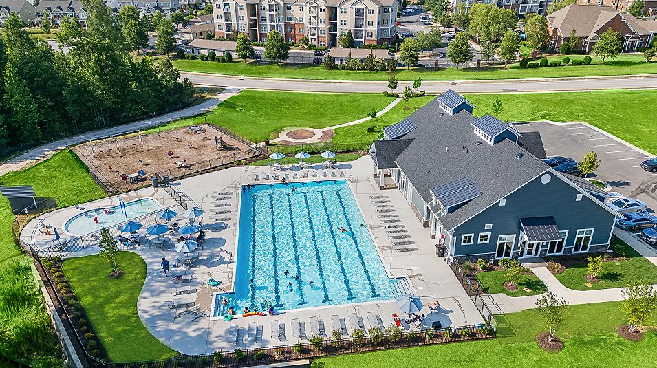 Watermark Amenity Clubhouse Pool 4of4