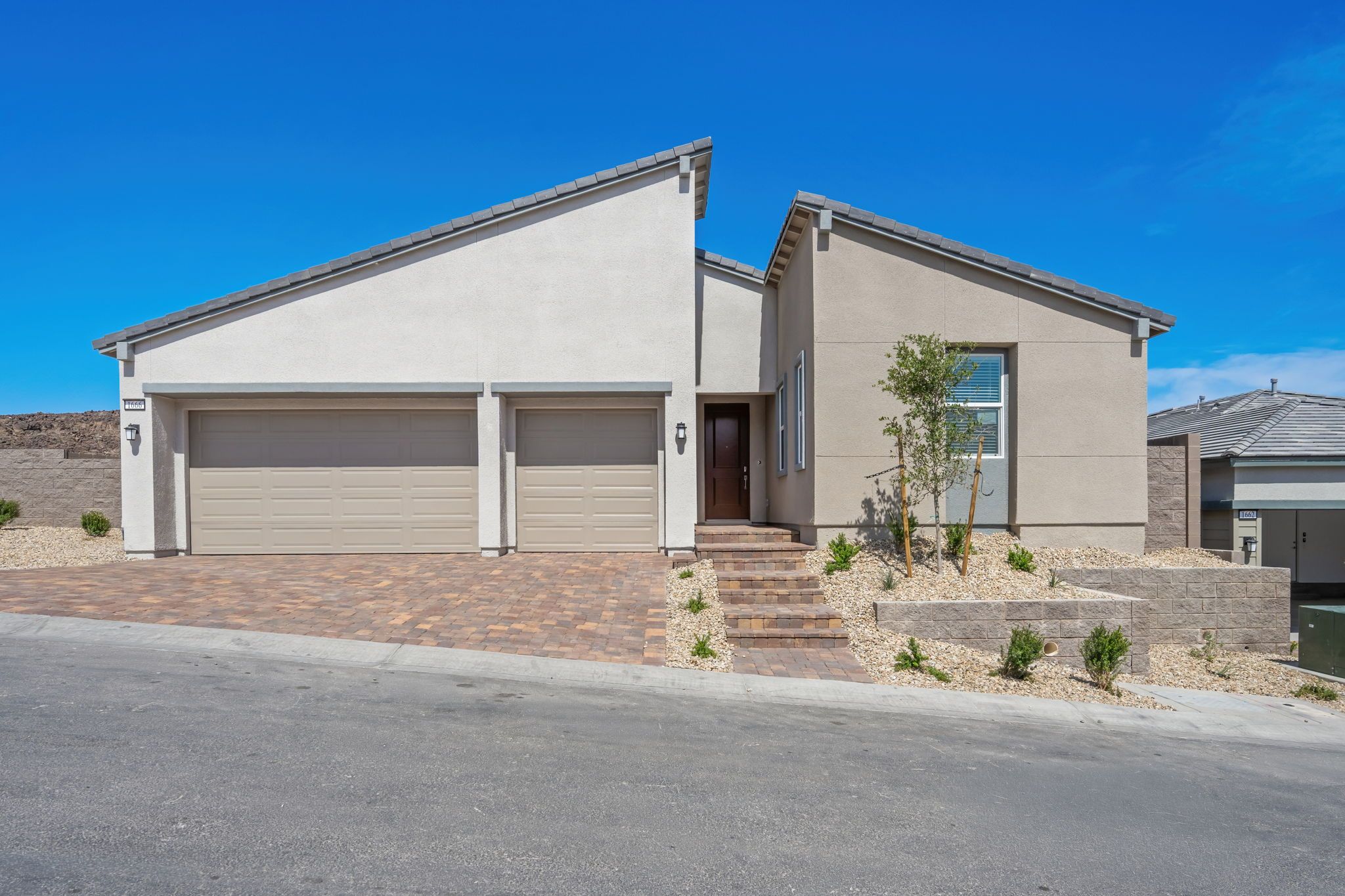 1666 Portofino Falls Pl (Antoinette)