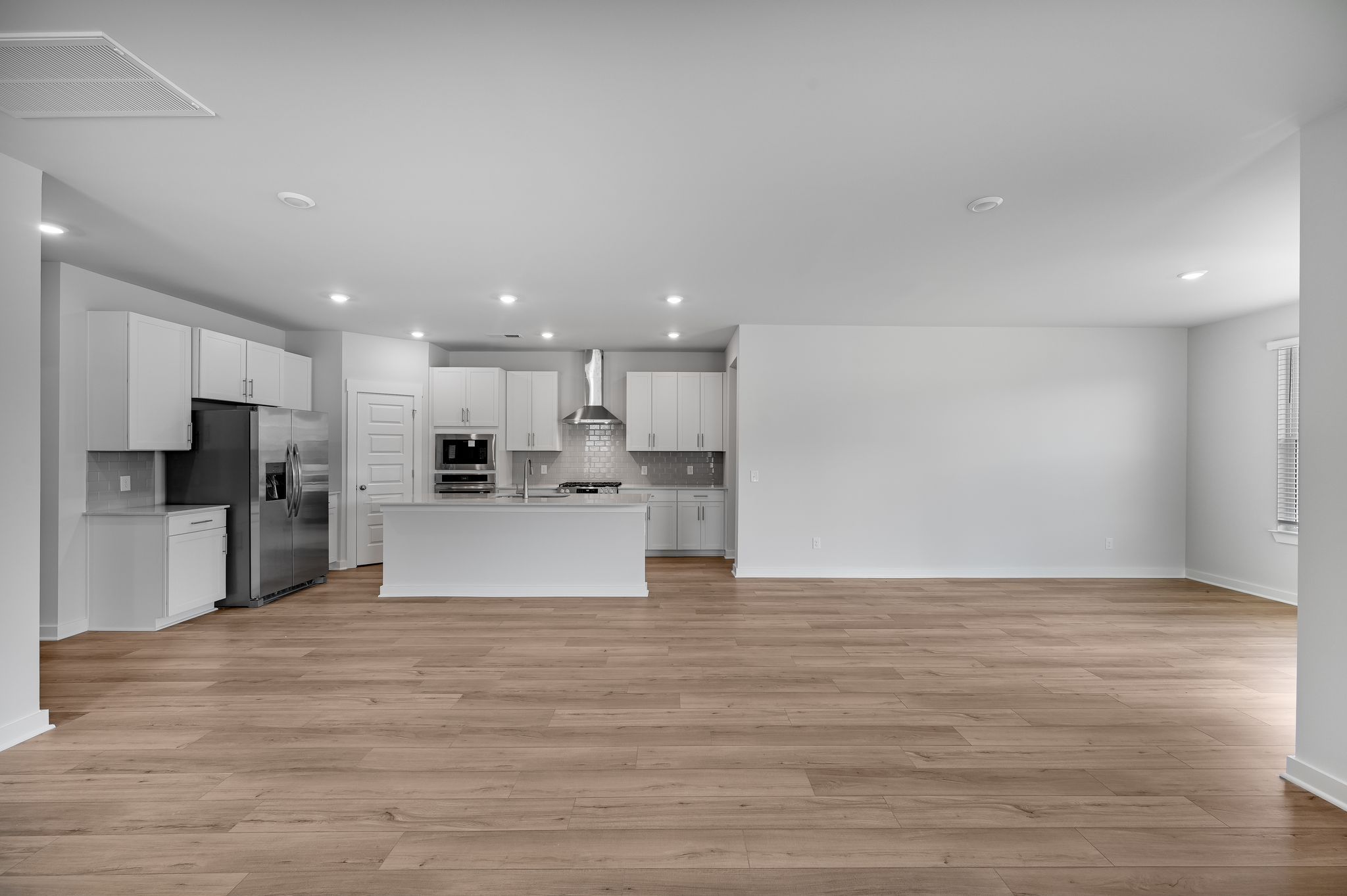 Knoll Creek Hawthorne 12