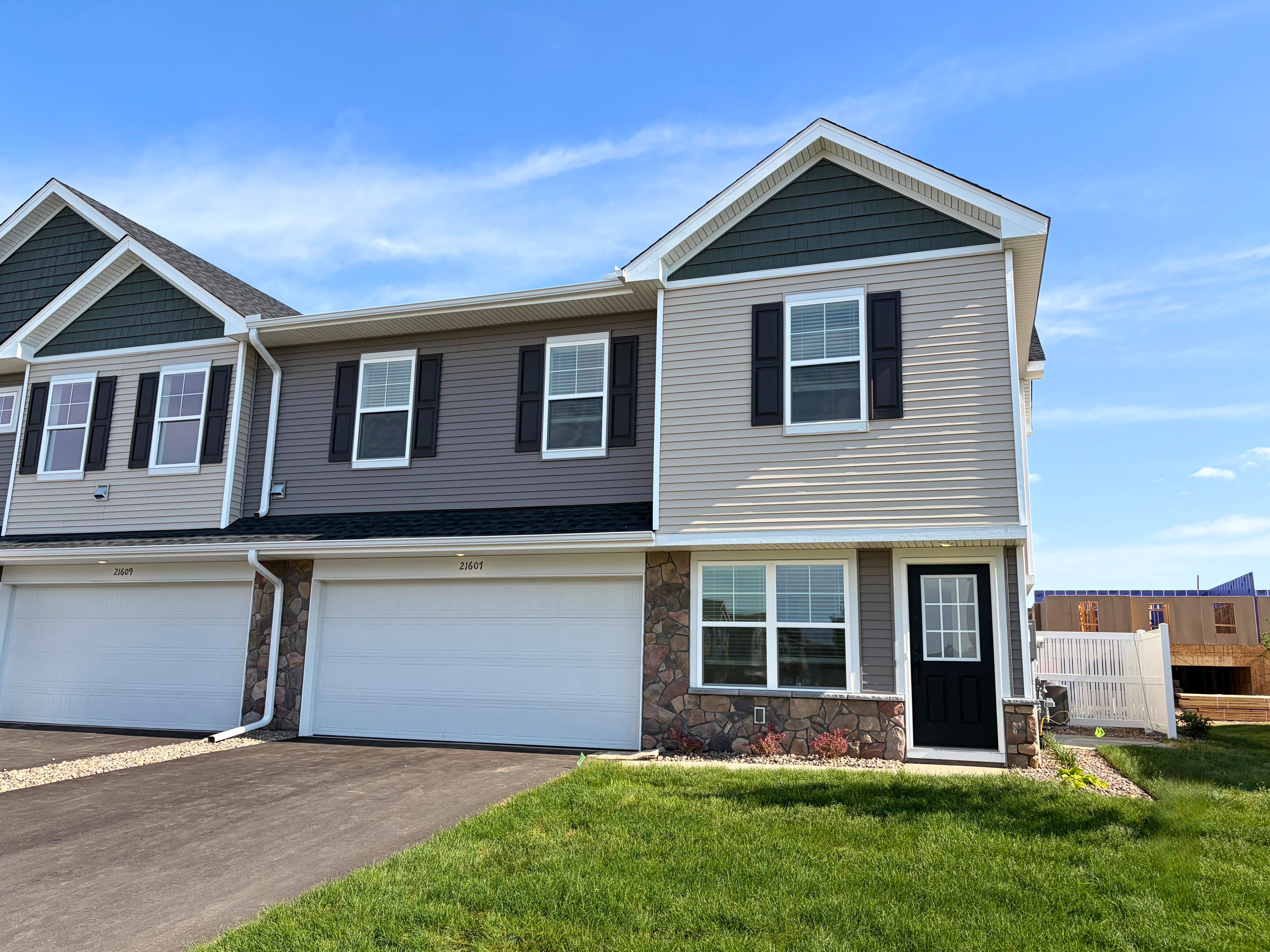 Vermillion Commons - Colonial Manor Collection - Farmington, MN