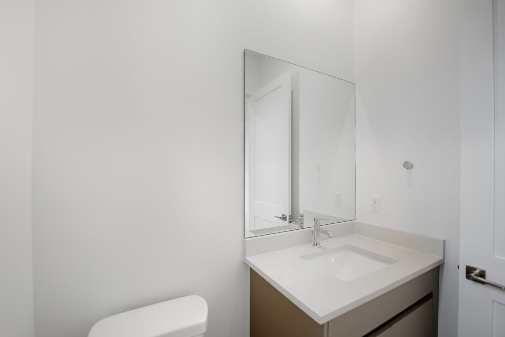 Whitmore Estates Versailles Bath3 F1