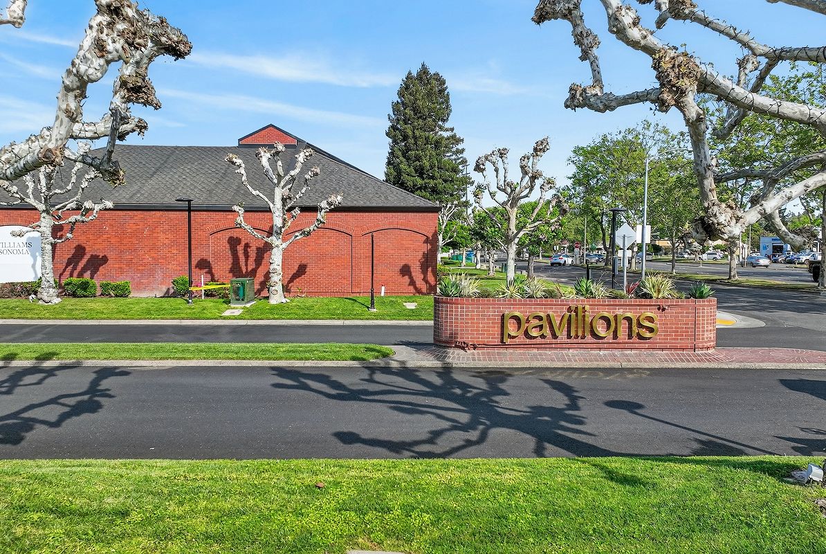 Sacramento Pavillions Shopping Center