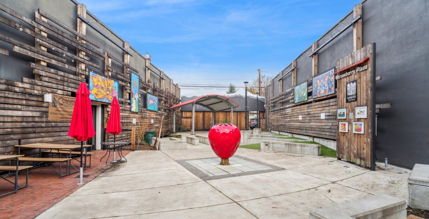 Strawberry Plaza