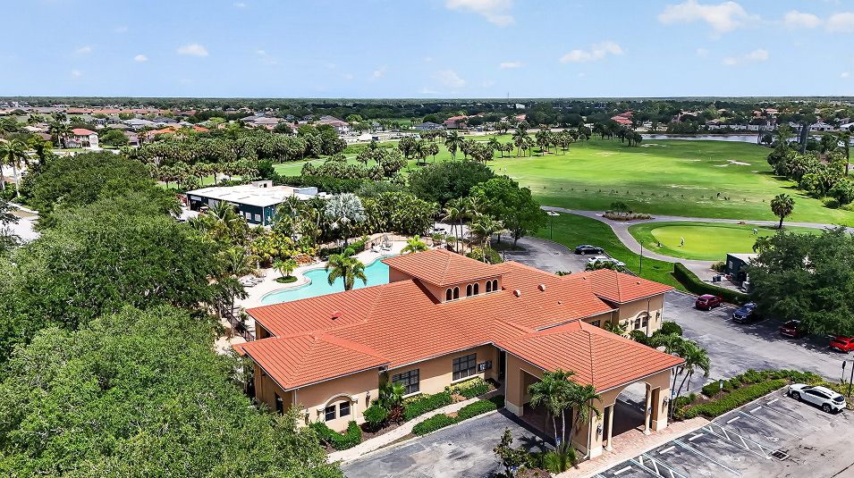 Valencia Golf Country Club Amenity Clubhouse 1of4