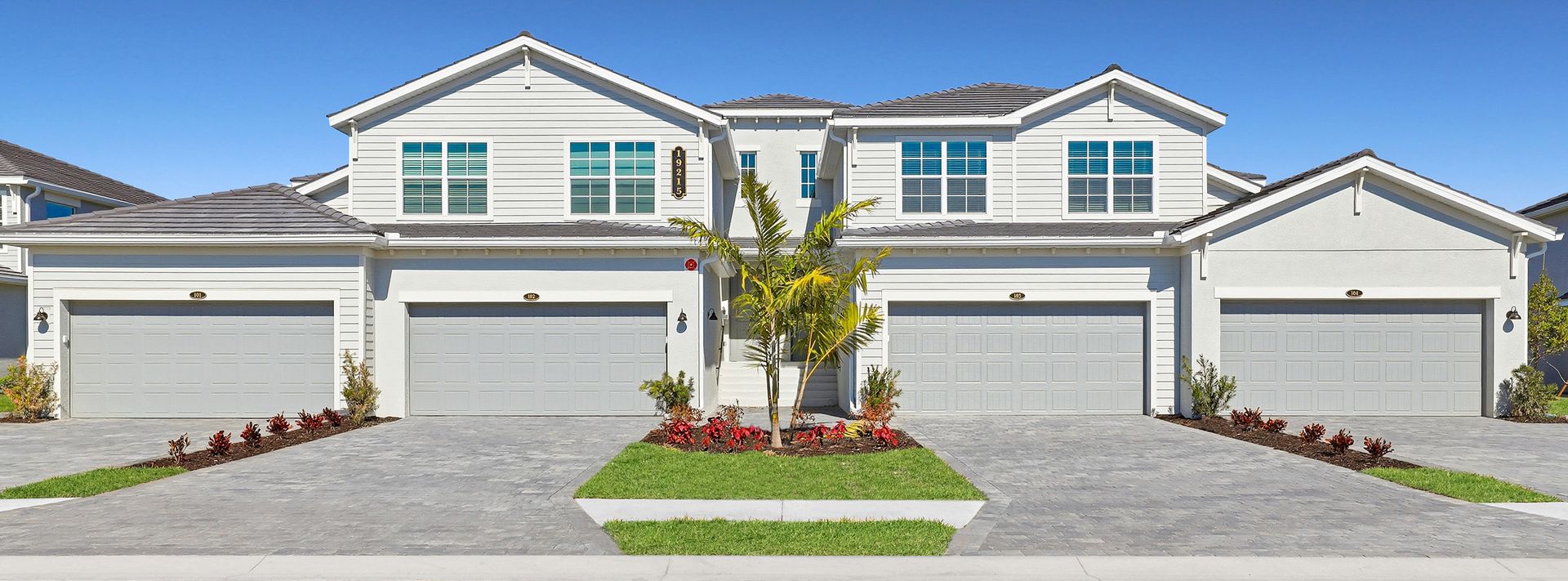 Coach Homes Wellen Park Golf Country Club Exterior
