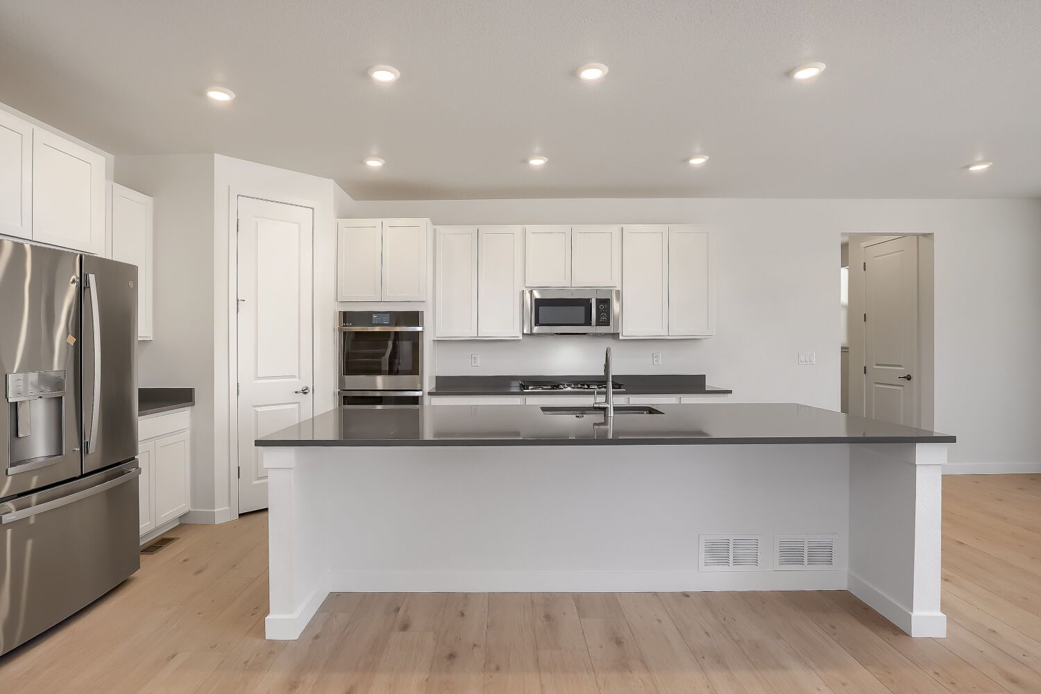 24734 E Kettle Ct   Web Quality   004   04 Kitchen