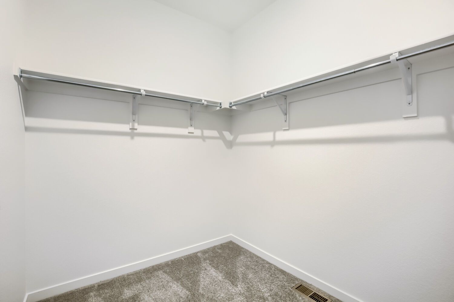 6186 Drum Pl Owner's Suite Closet