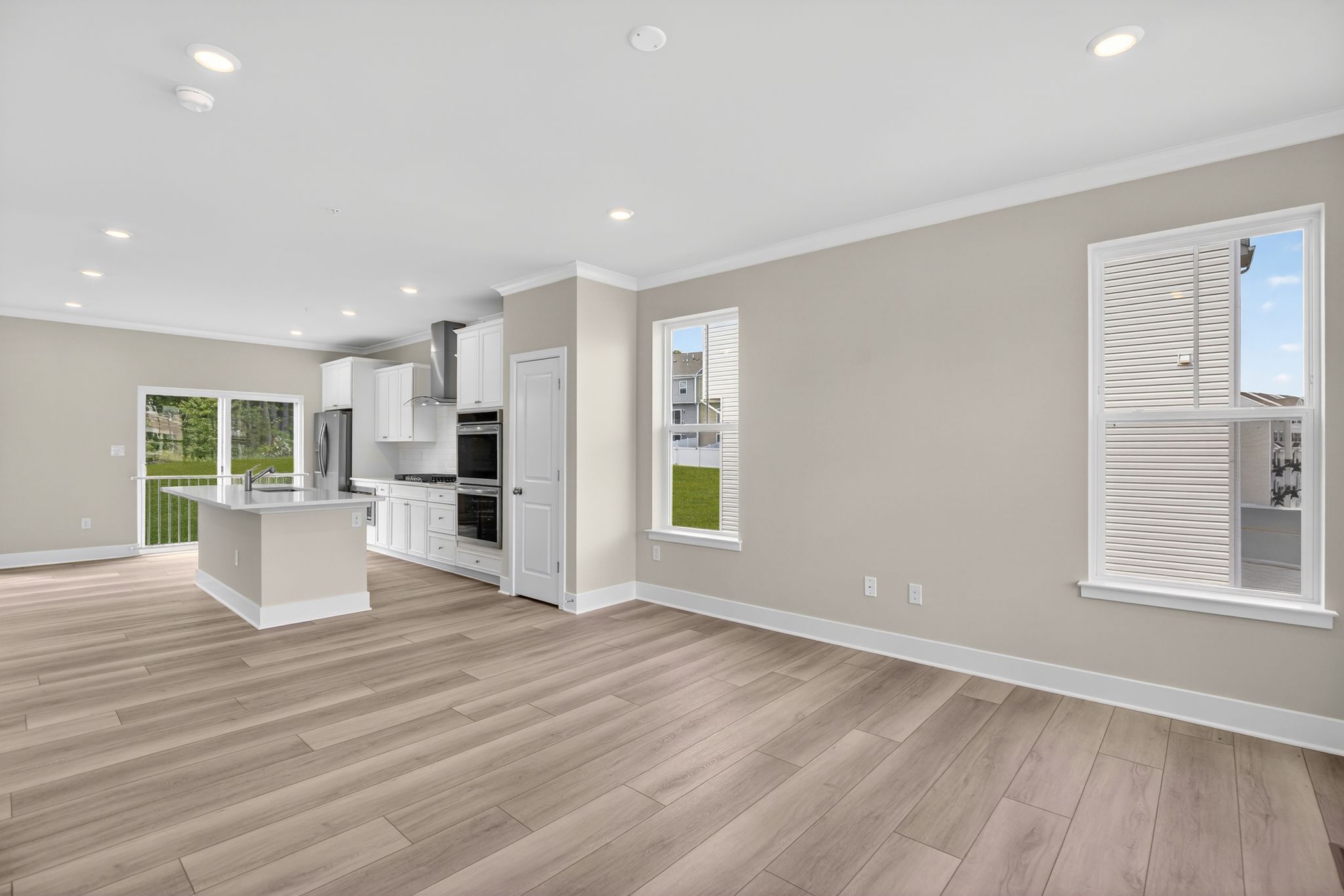 Magnolia Landing Tydings IIFL Family 3of3 F2