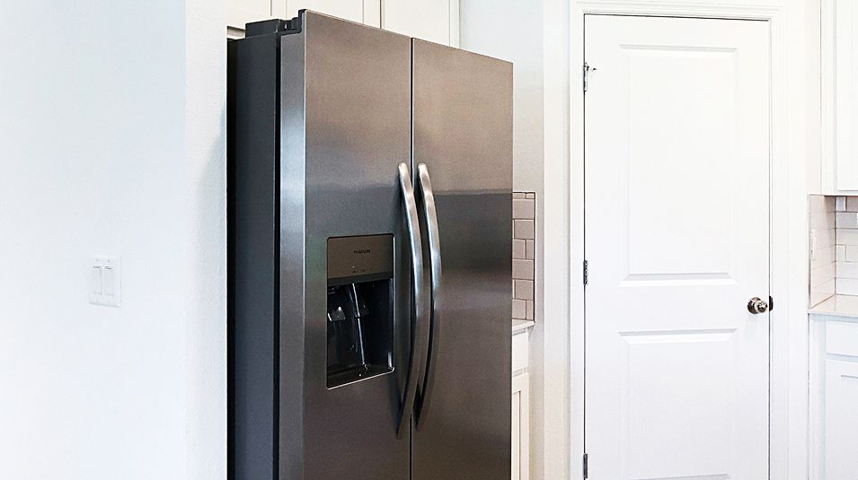 Pic EI Frigidaire Fridge 8 8 25