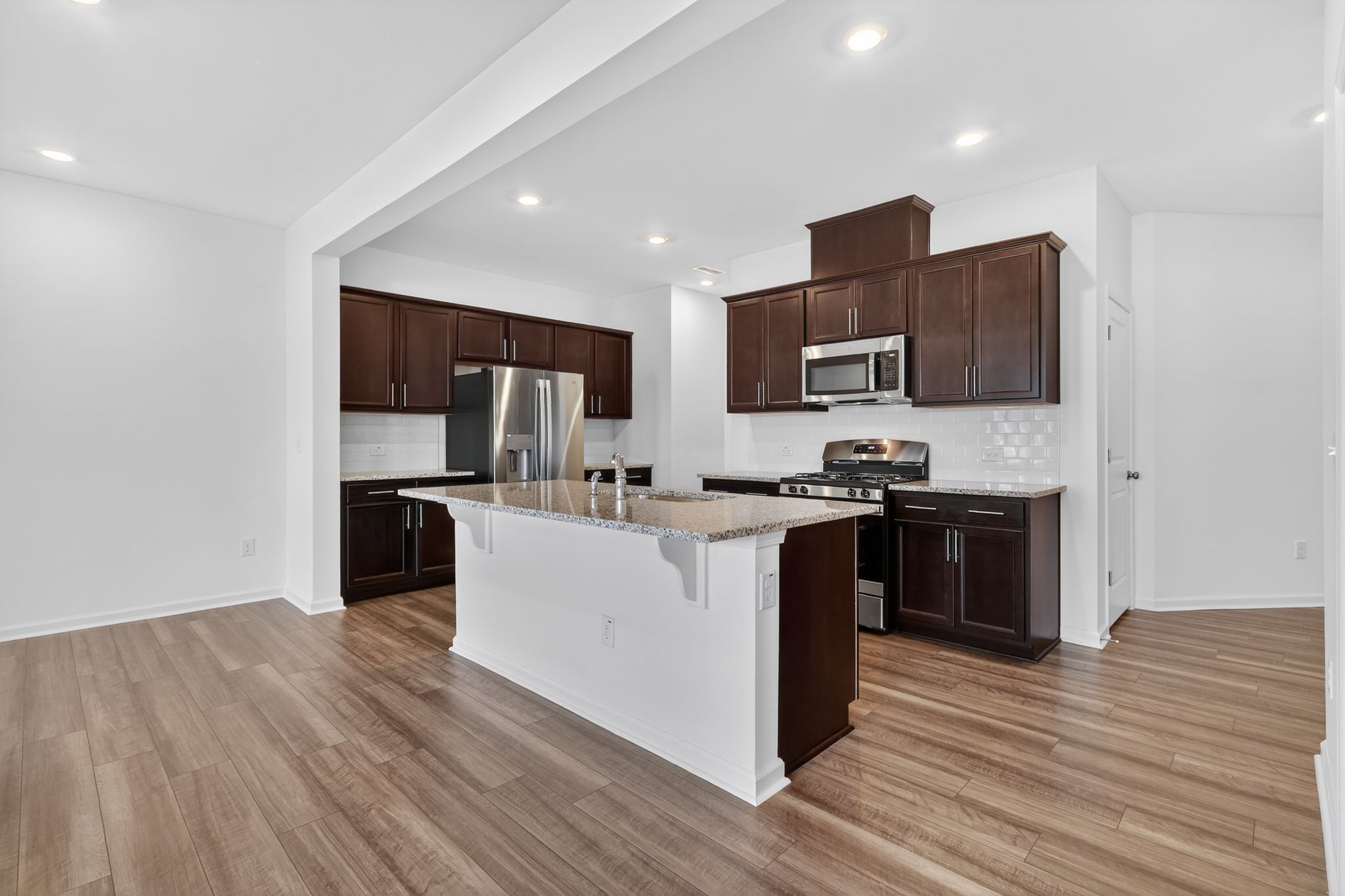 19 1121 Barred Owl Trl Kitchen  132
