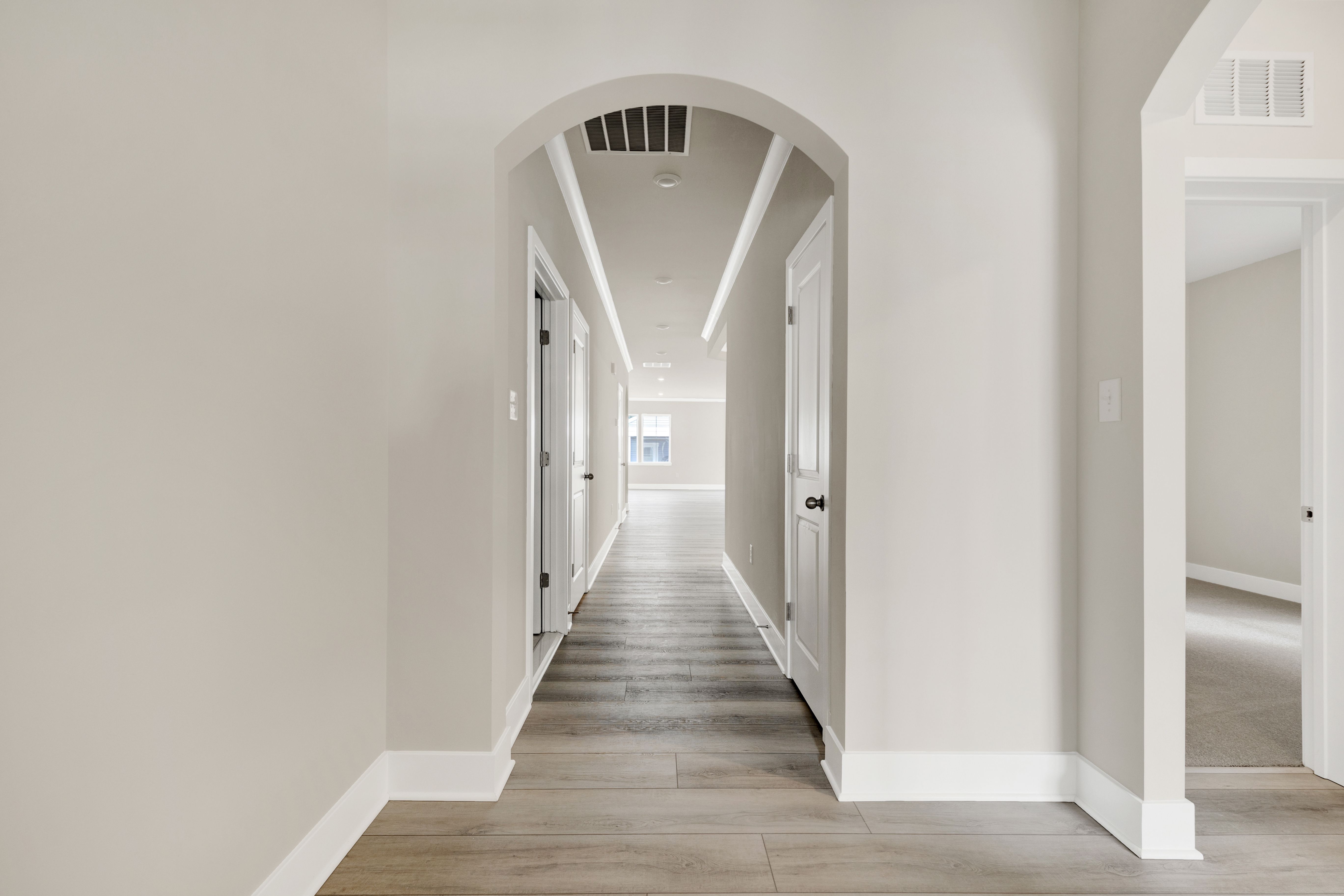 Plantation Lakes Dover Hallway