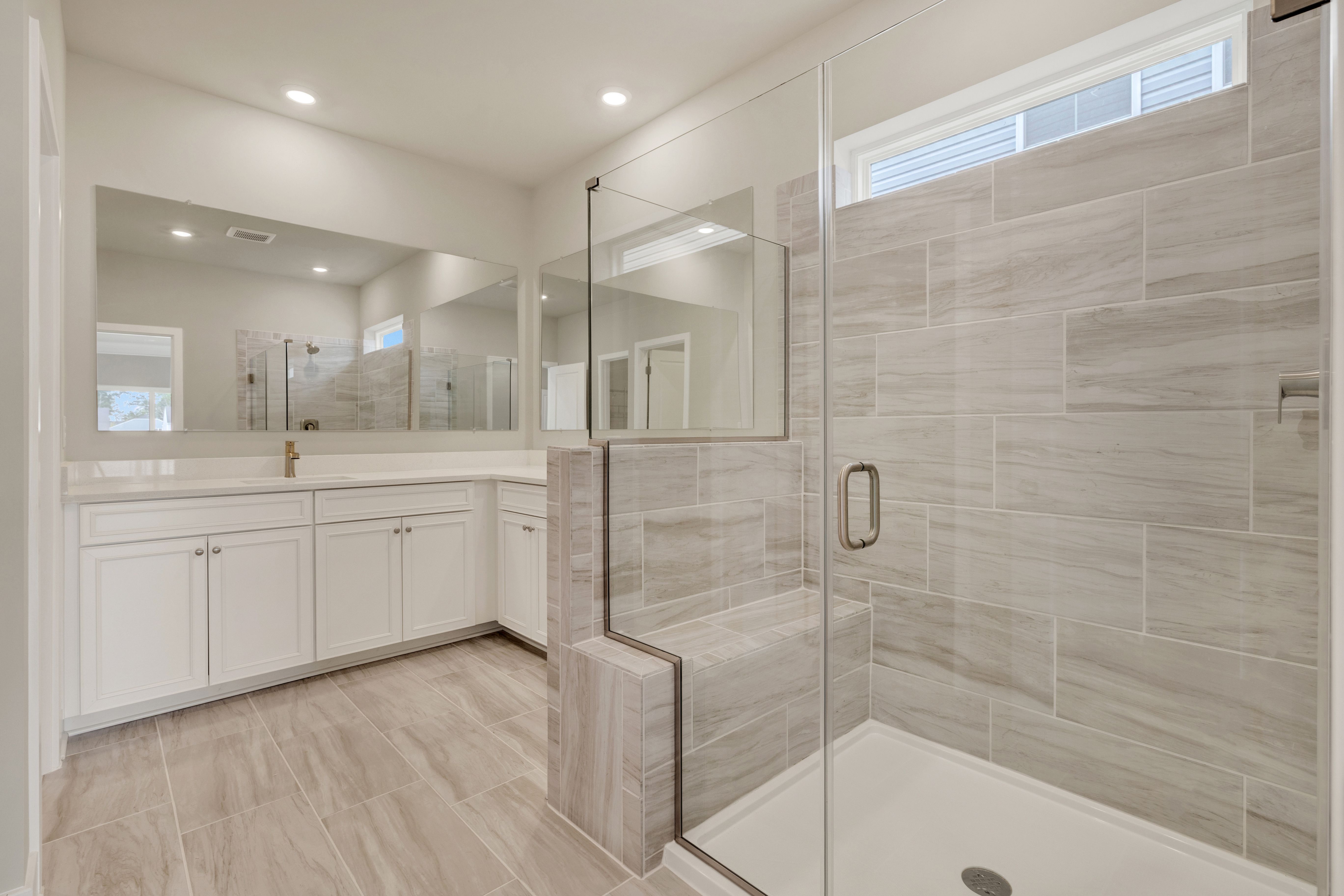 Plantation Lakes Dover Owners Bath 2of2