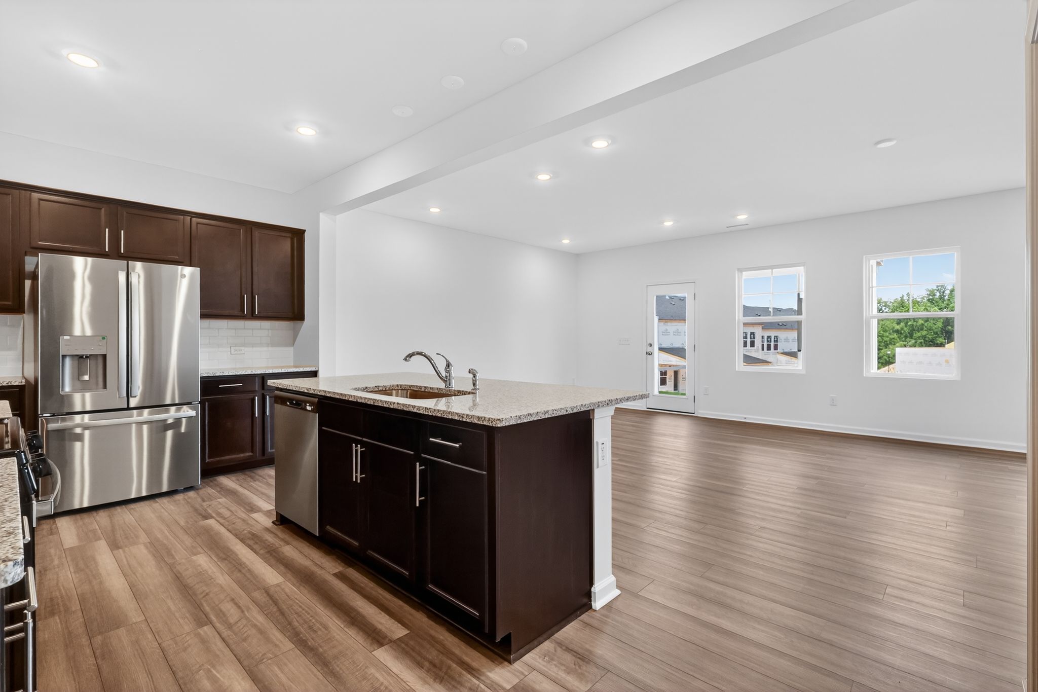 22 1119 Barred Owl Trl Kitchen  209