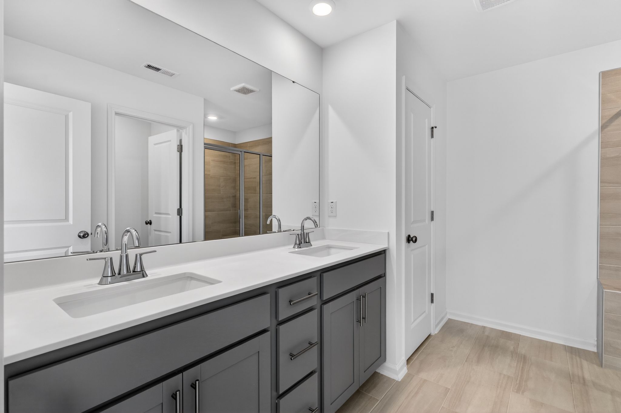 29 1113 Barred Owl Trl Bathroom  006