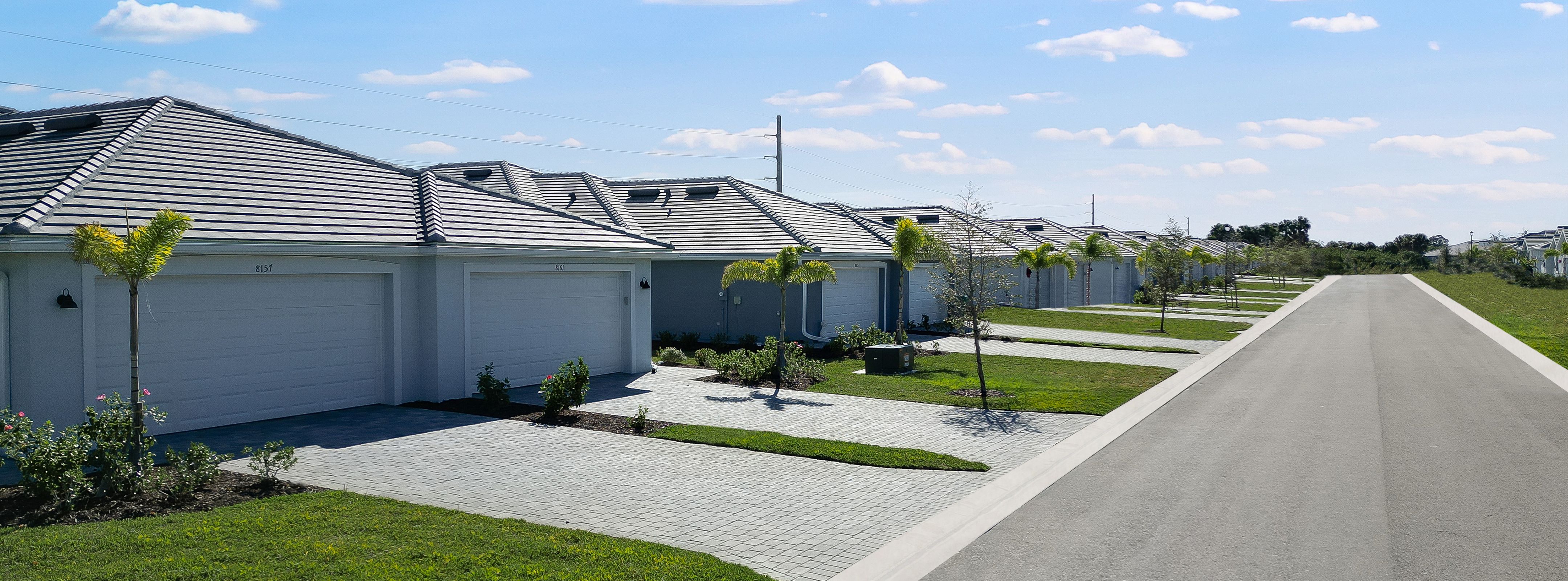 Villas Palm Lakeat Coco Bay Streetscape