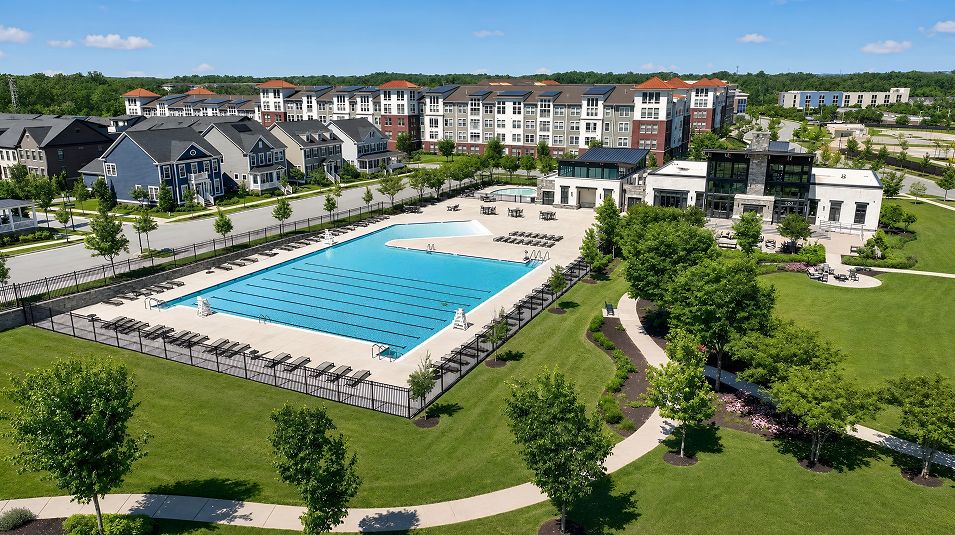 Greenleigh Amenity Pool 2of3