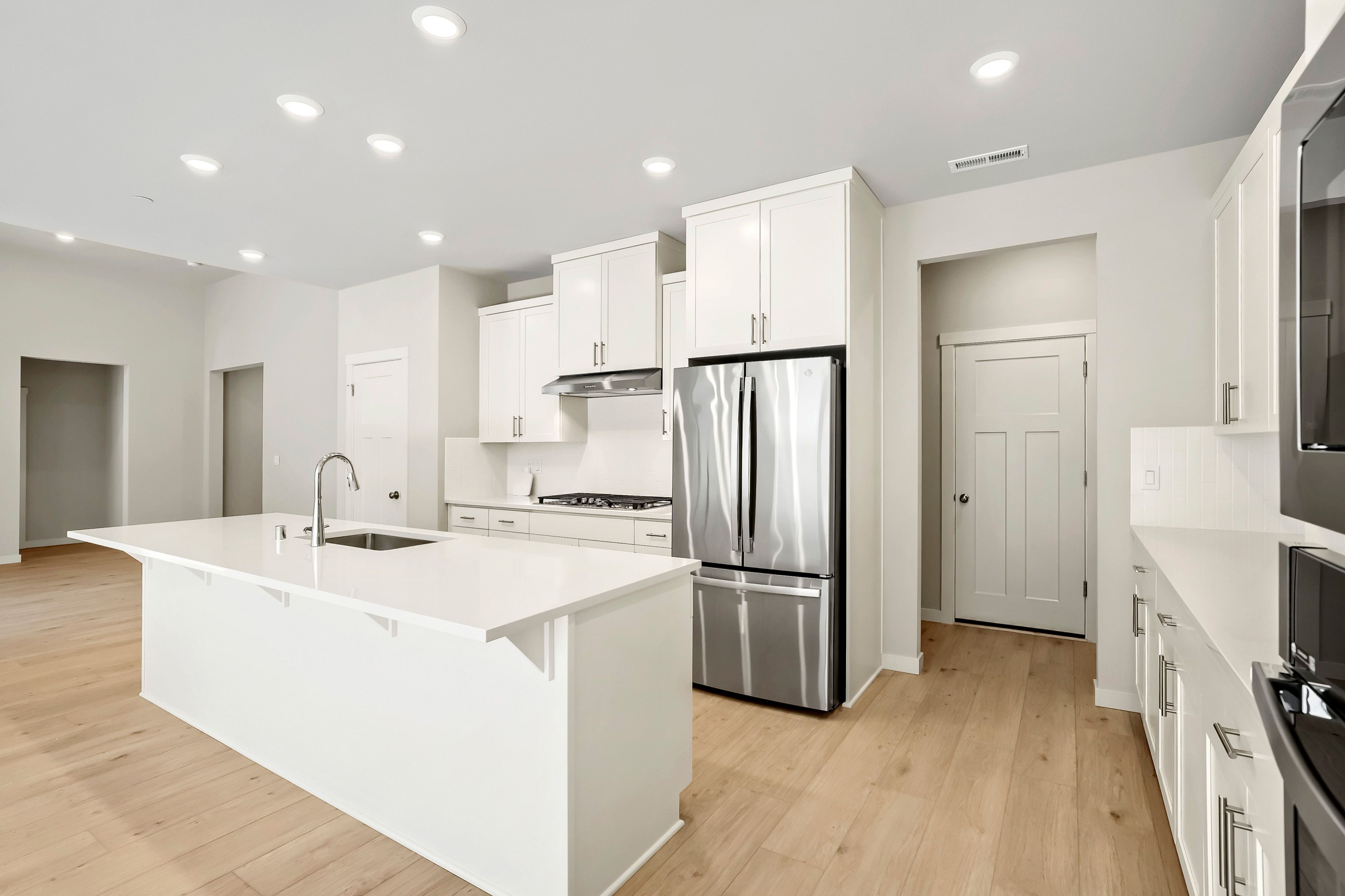 16907 NE 37th Ave   Print Quality   013   13 Kitchen
