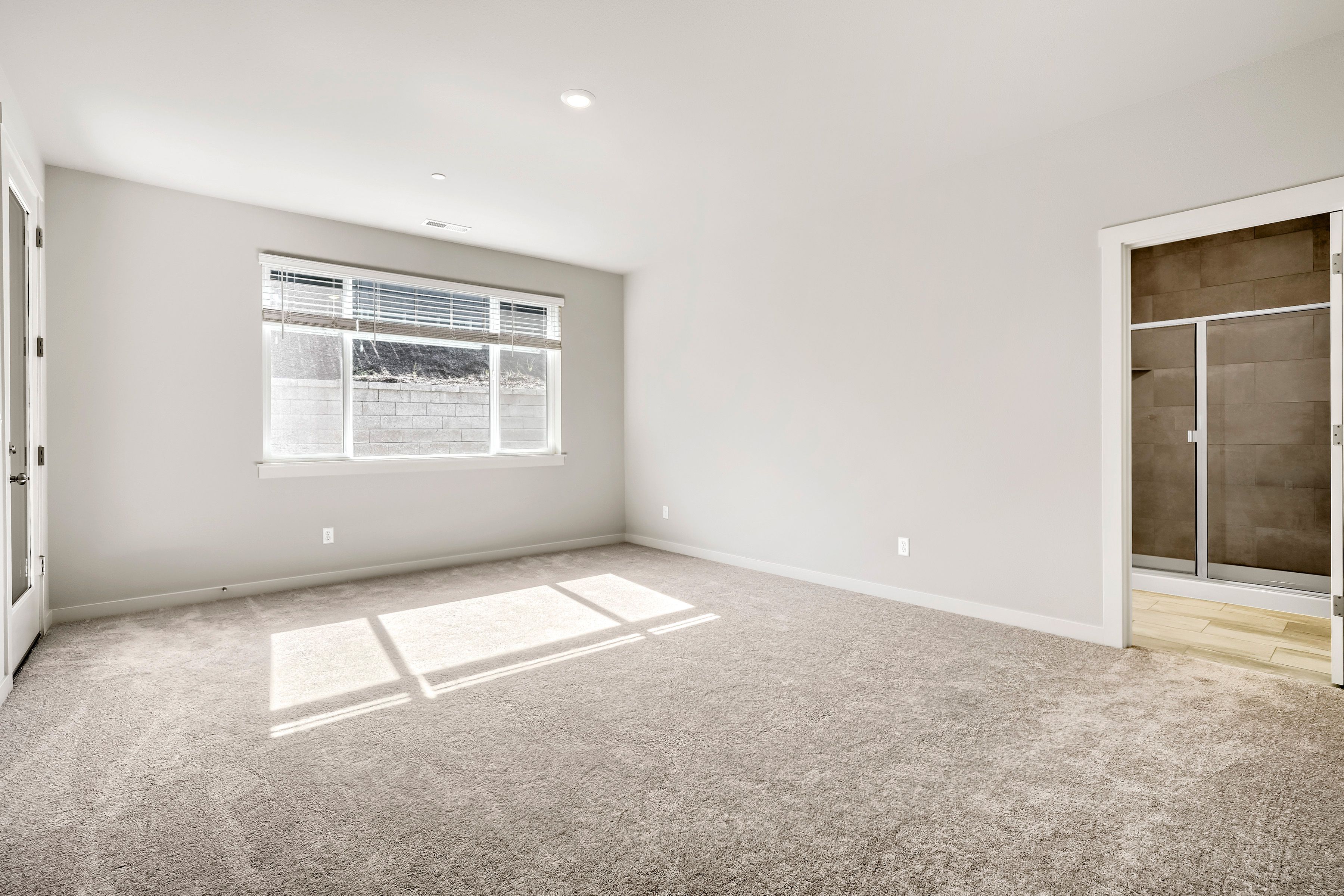 16907 NE 37th Ave   Print Quality   017   17 Primary Bedroom